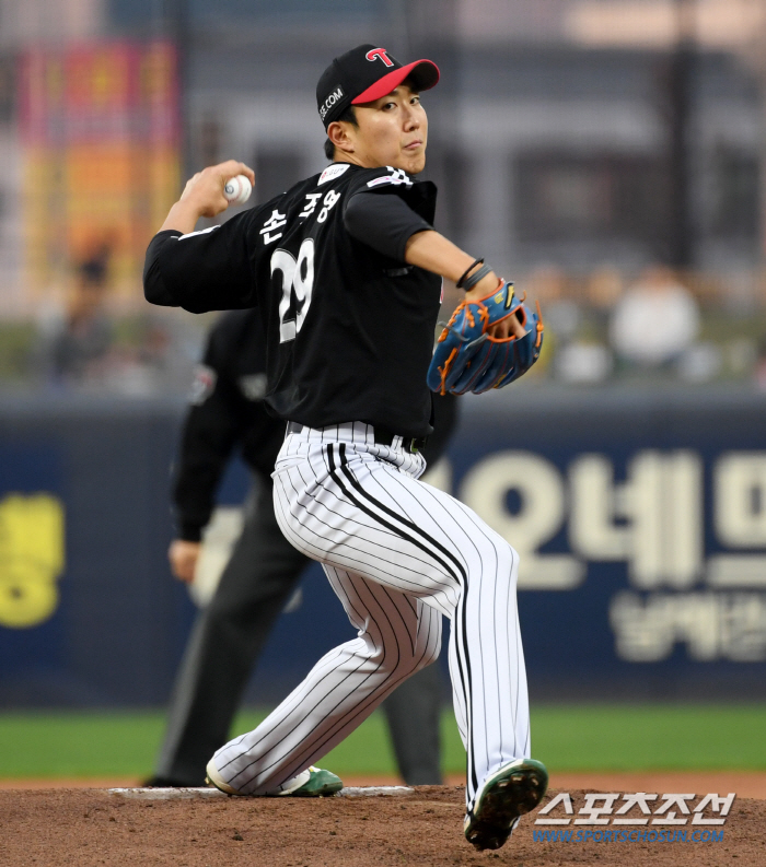 '외국인 에이스와 맞짱뜨는 5선발이 있다' 15이닝 무실점. 하루짜리 E…