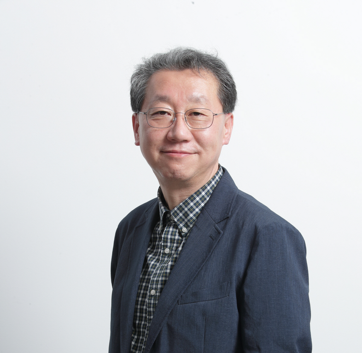 [특별기고]가수 임영웅의 감동 배려, '잔디보호' 모든 축구장의 모델이 …