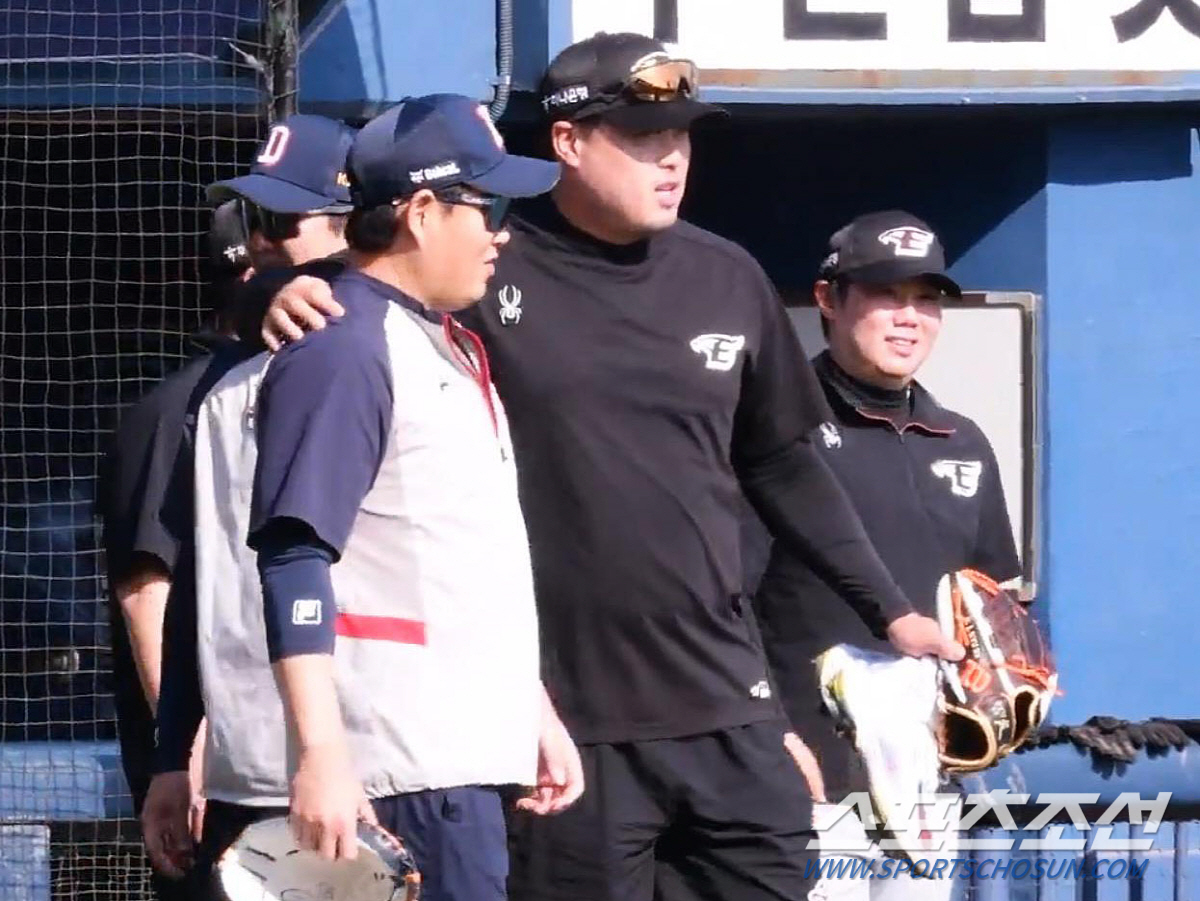 "(류)현진이도 많이 답답하겠지만…" 맞대결 임박, 동갑내기 최고 포수는…