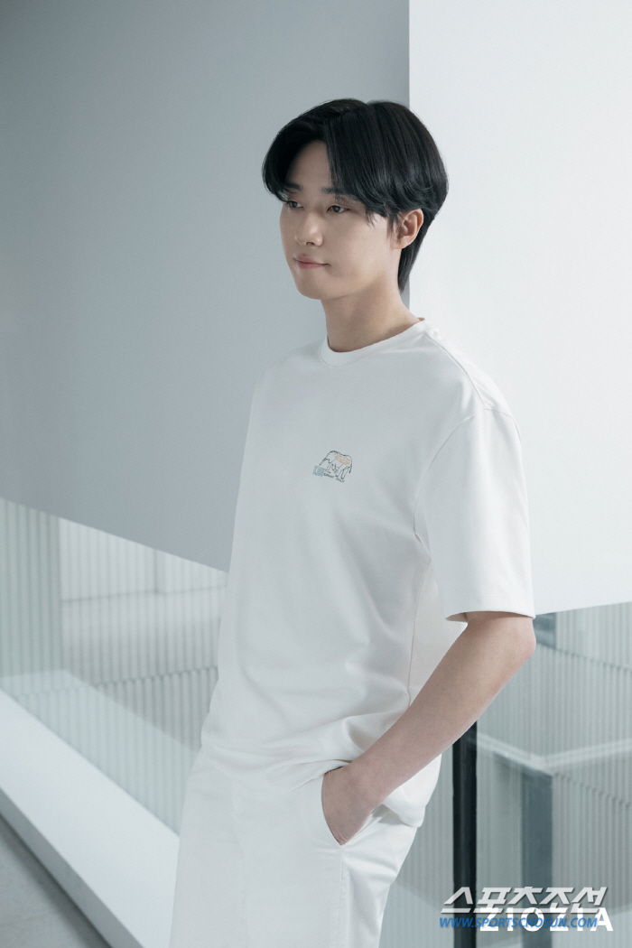 지오지아, 아티스트 필독(Feeldog)과 협업라인 출시