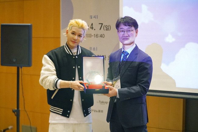 '마약퇴치 홍보대사' 강성훈 "외로운 연예인 삶, 가족으로 버텨..청년들…