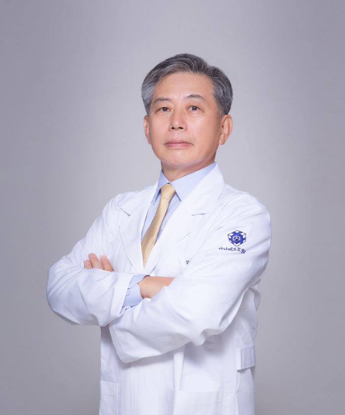 봄철 나들이 관절·뼈 부상 안 당하려면?