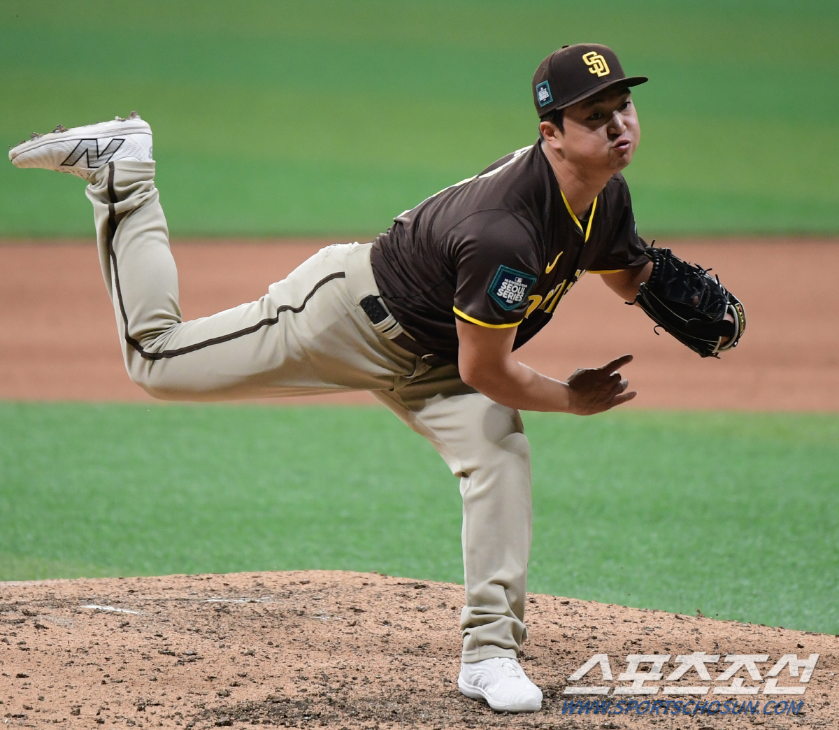'ERA 6.75' 154명中 111위, 고우석 더블A서도 이 정도라면 …