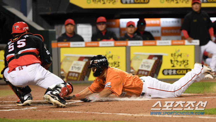 '김도영 펄펄+윤영철 2승' KIA, '7연속 매진' 한화 8-4 제압.…