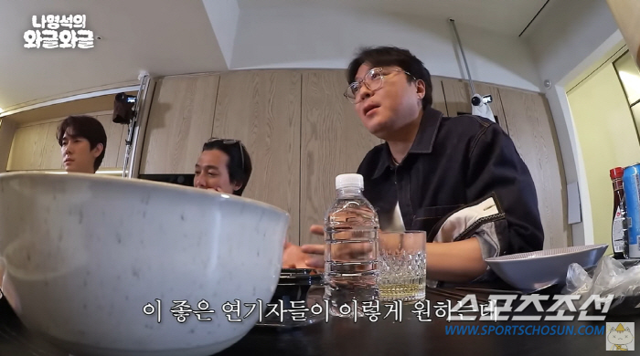 [SC이슈]신원호 PD, '슬의생-시즌3' 제작 공식 언급…"한 명이라도…