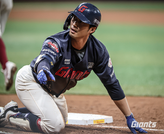 '물방망이→단독 꼴찌' 34세 천재유격수와 '타율 1위' 외인이 최고 타…