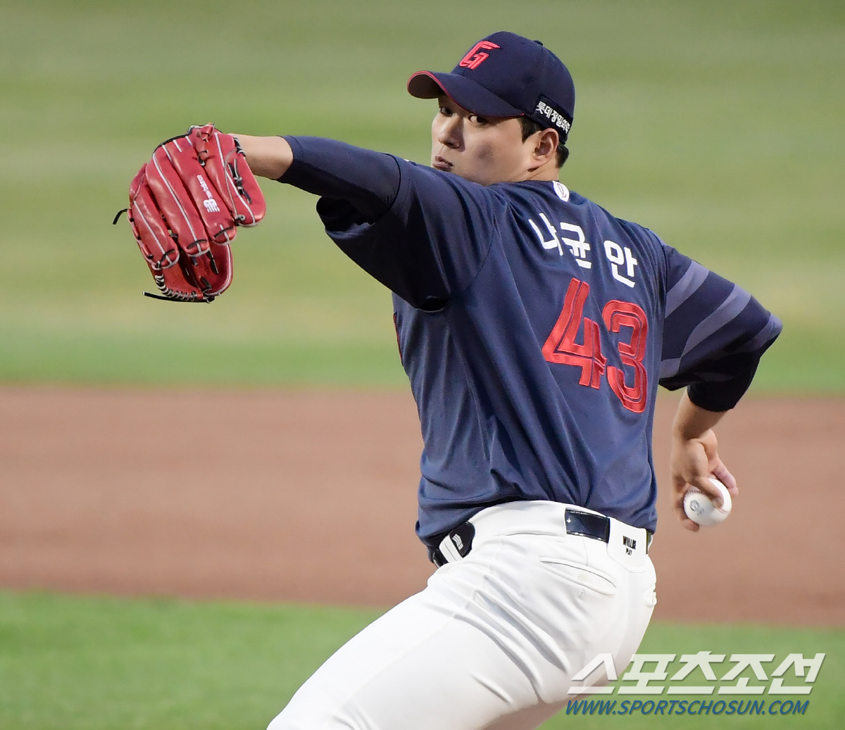 롯데 선발 또 무너졌다! 나균안, '활화산' 키움 타선 앞에 3이닝 5실…