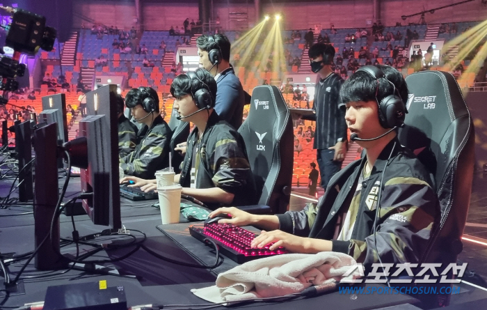 [LCK 스프링 결승]4세트 지배한 젠지, 풀세트 접전 열기 '후끈'