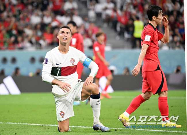 '호날두와 유로 우승' 페르난도 산투스 감독 '백수' 됐다…韓과 궁합 어…