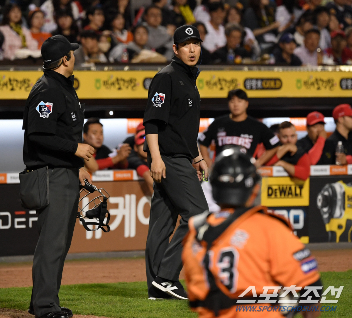 '한국시리즈에 심판이 다른 콜을 한다면...' 근본적 해결책 필요, AB…