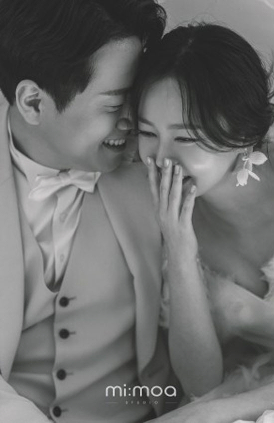 오초희, 1살 연하 ♥변호사와 5월 결혼 "든든한 사람과 첫 시작 축복 …