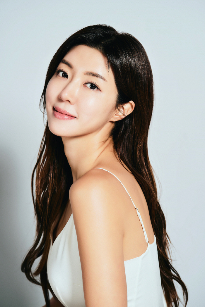 [공식]박한별, '버닝썬 남편 논란' 딛고 6년만 복귀…라이즈엔터 전속계…