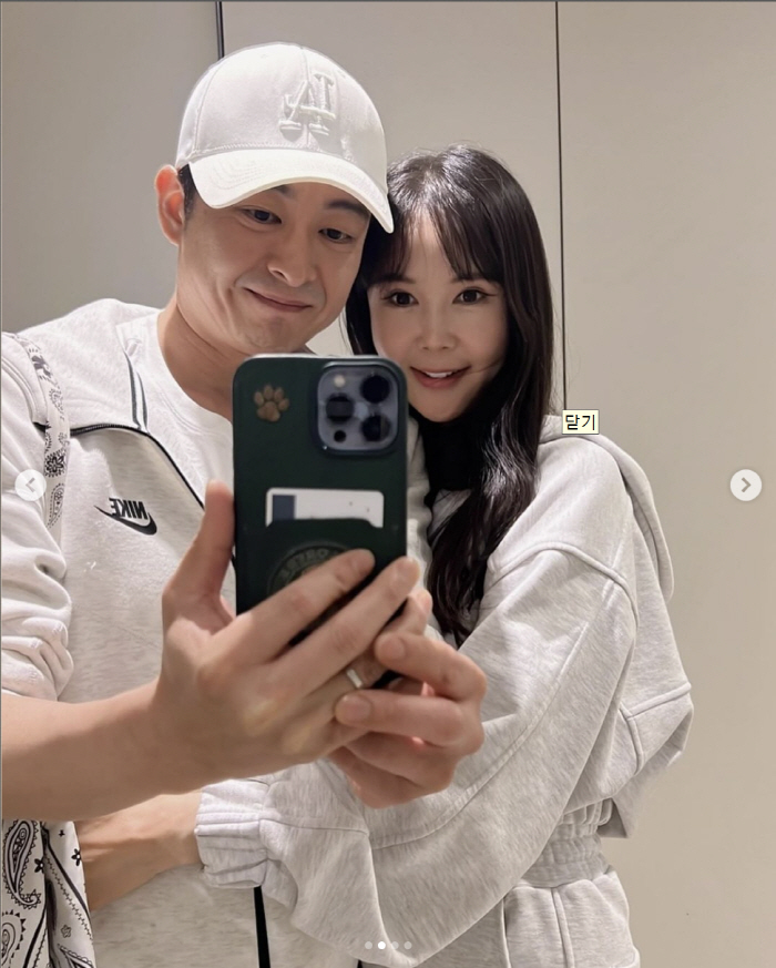 장영란, 6번째 성형 후 미모 폭발..♥한창 꼭 껴안고 사랑 넘치네