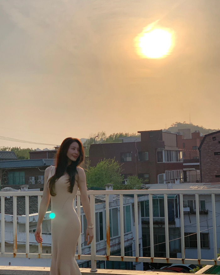 신수지, 완벽한 뒤태 美女 인증…매끈한 등근육에 '깜짝'