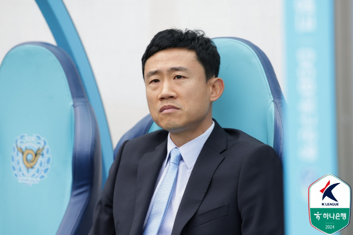 "최원권 나가!"에 대한 응답 → "지금은 내가 욕을 먹더라도.."