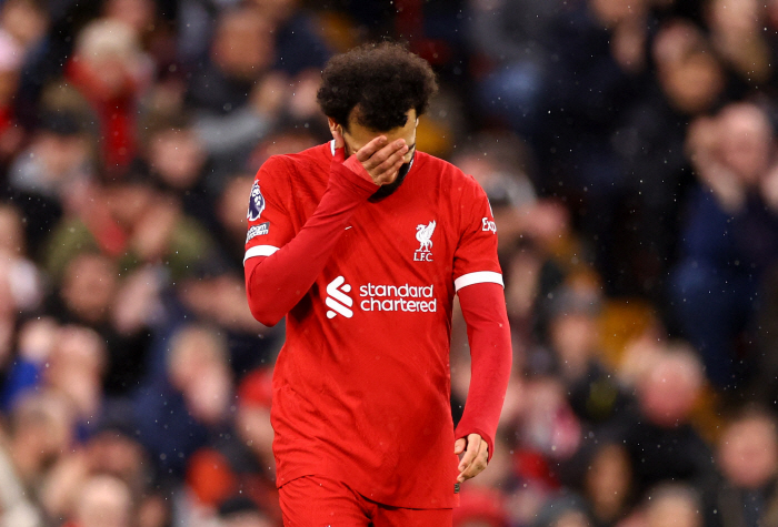 EPL 킹 칭호 뺏어라..."사우디로 살라 팔아버려" 분노의 물결
