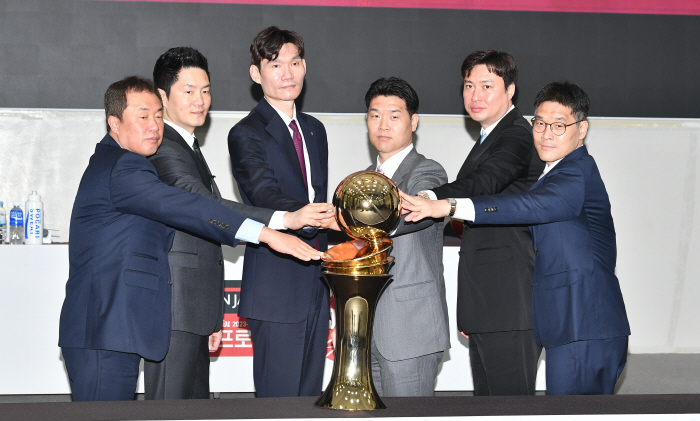 '파스코 사건'을 소환시킨 LG-KT 4강 PO…관전 키워드 '저주 탈출…