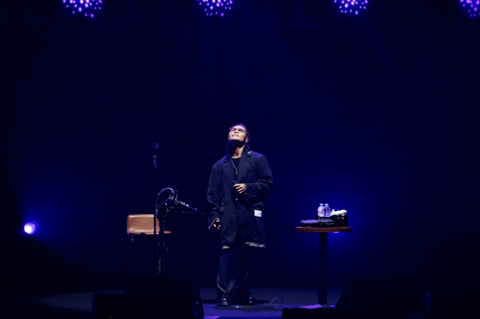 김범수, 올타임 레전드 저력 빛난 25주년 콘서트…'싸이·백지영' 게스트…
