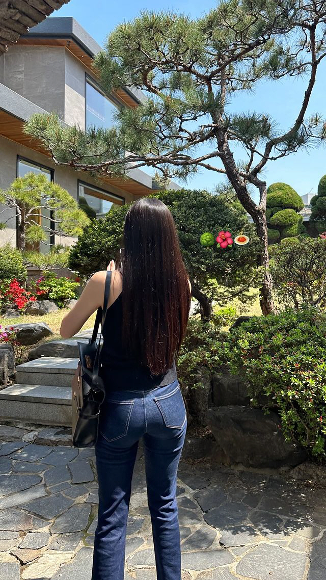 "나는 또 먹으러가요"…효민, 아무리 먹어도 압도적 뒤태는 '여전'