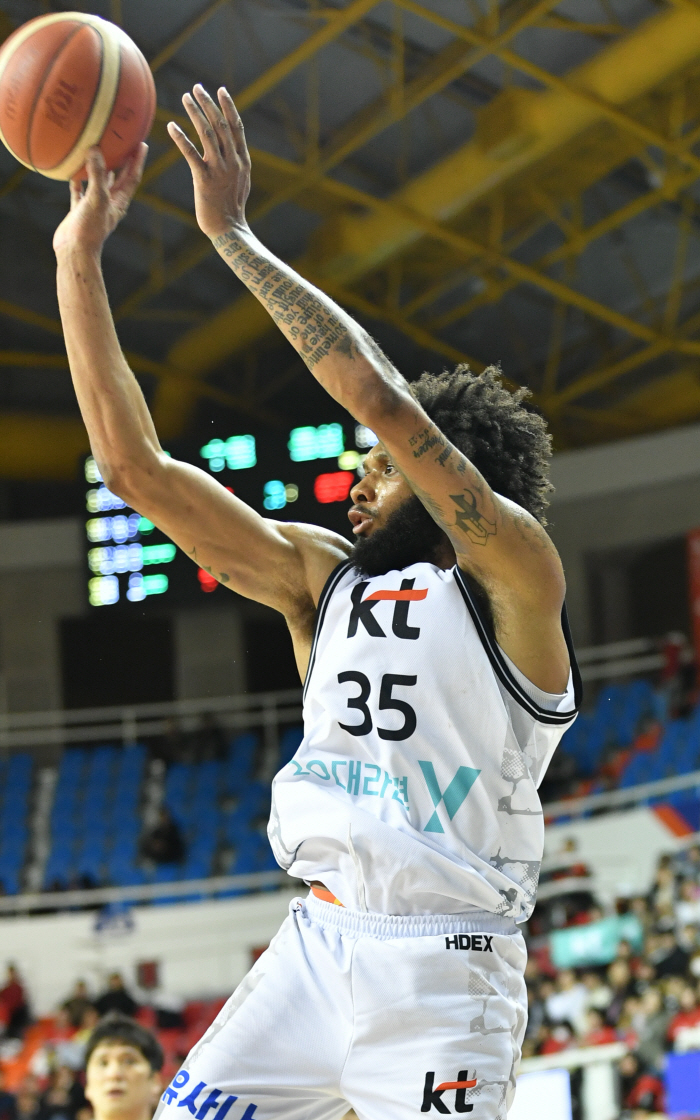 KBL 4강  PO 이래서 더 재밌다...'몰빵'의 성공 여부 용병열전에…