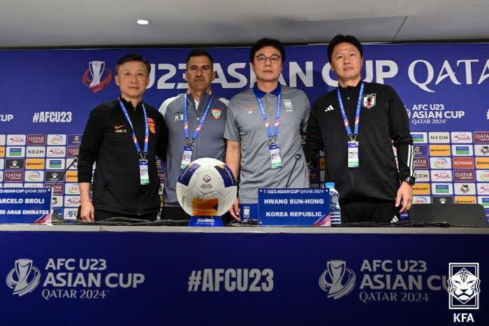'일본 축구 시대는 끝났다' 中 충격 발언, 日 부글부글 '어떤 결과 나…