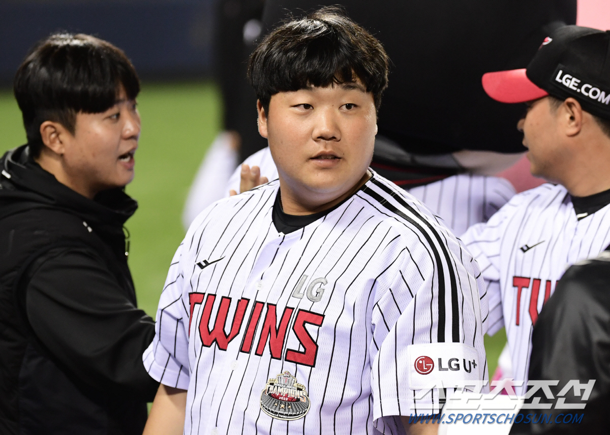 '천재 타자'는 감량 이슈를 실력으로 덮었다. 대타 출전 결정적 2타점 …