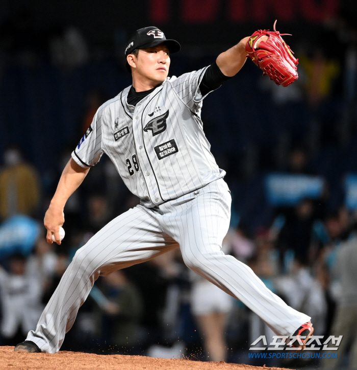 "위기를 막아줬다" KBO 역대급 '불운 투수'였는데…5G 만에 귀한 승…