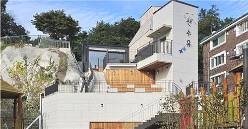 강북구, 책과 쉼이 있는 북카페 '산｀수유' 오픈