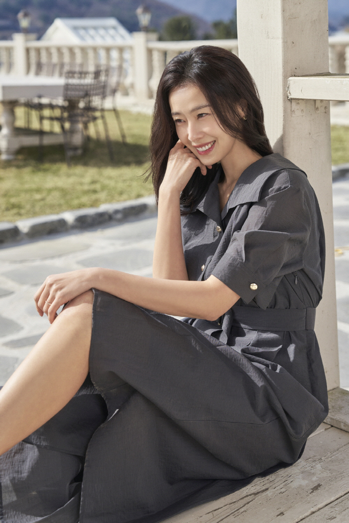 형지 샤트렌, 배우 홍수현 프리미에르 라인 화보 공개