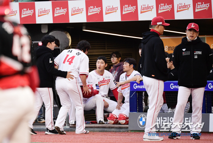 '최정 사구' 빼고 모든 게 완벽했던 크로우, 왜 78개 던지고 교체됐나…