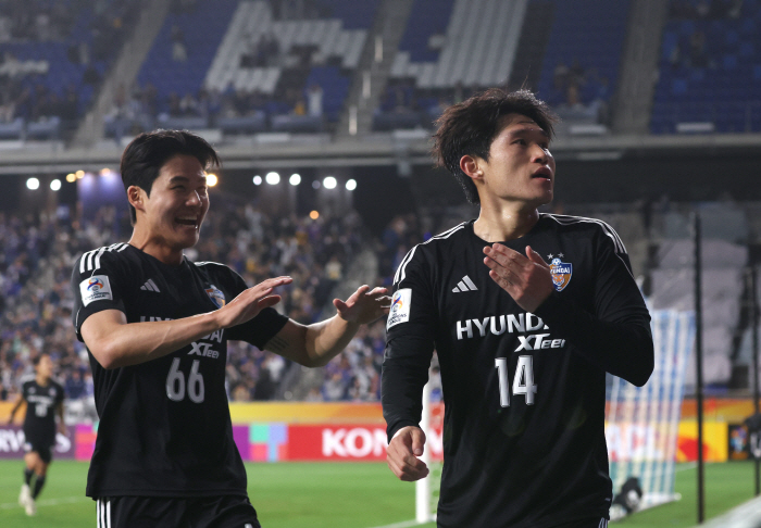 [ACL 현장리뷰]"'미친 왼발' 이동경 결승골" 울산, 요코하마에 1-…