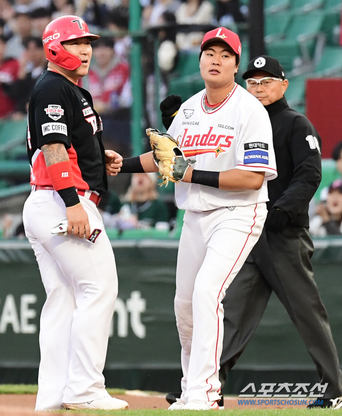 최형우의 황당했던 '산책 아웃'...방심했다가는 ABS한테 혼나요 [인천…