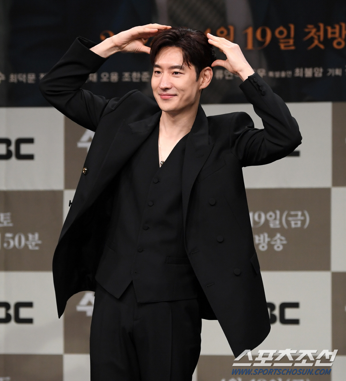 '수사반장' 이제훈 "'시그널'·'모범택시' 장르물과 겹치지 않도록, 고…