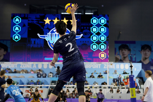 [오피셜]'대한항공 잔류' 한선수 4번째 FA 계약 완료! 3년 최대 3…