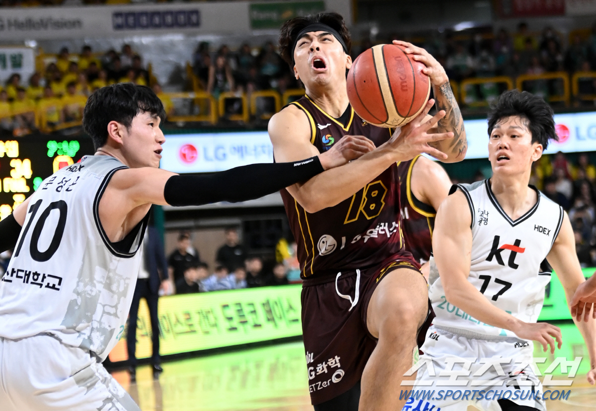 [KBL 4강PO] '씬 스틸러' 문성곤 3점슛 5개 19득점 활약. K…