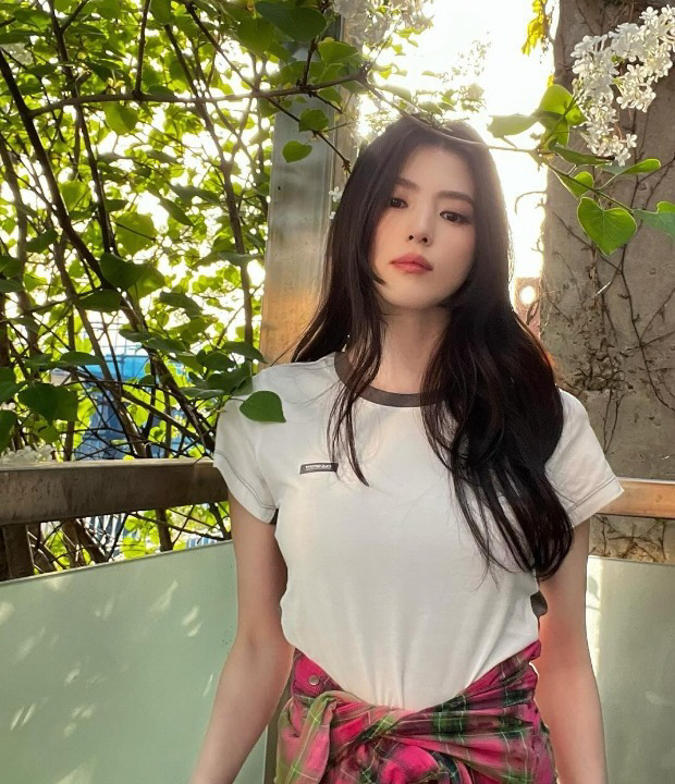 "같이 달리게 해준.." 한소희 '수양중+열일' 환승열애 후폭풍 이겨냈다…