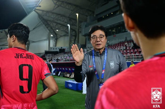 [중국전]'UAE전 영웅' 이영준 선발, '황선홍호' 베스트11 발표 '…