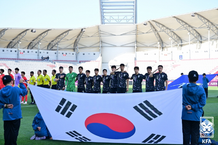 [중국전]'손가락 부상 투혼→선방쇼' GK 김정훈 없었으면 정말 '큰일'…