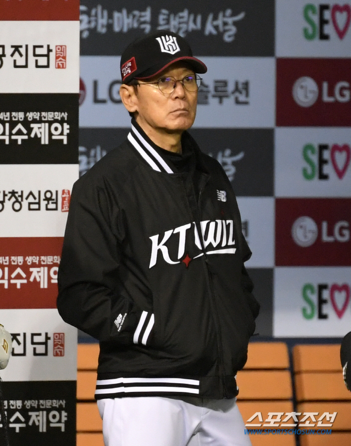 '누굴 써야하나' 행복한 고민하던 시절이 있었지...사무치게 그리운 이름…
