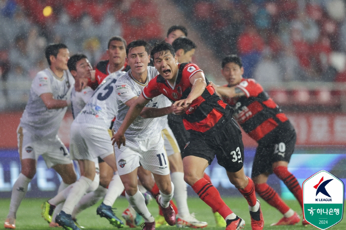 포항 김천 0-0 무승부.. 1·2위 대격돌은 싱겁게 끝났다