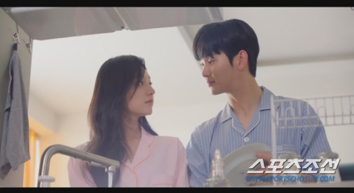 [종합]'김수현 눈물', 최고 시청률 24.2% 기적…'가혹 선택' 기로…
