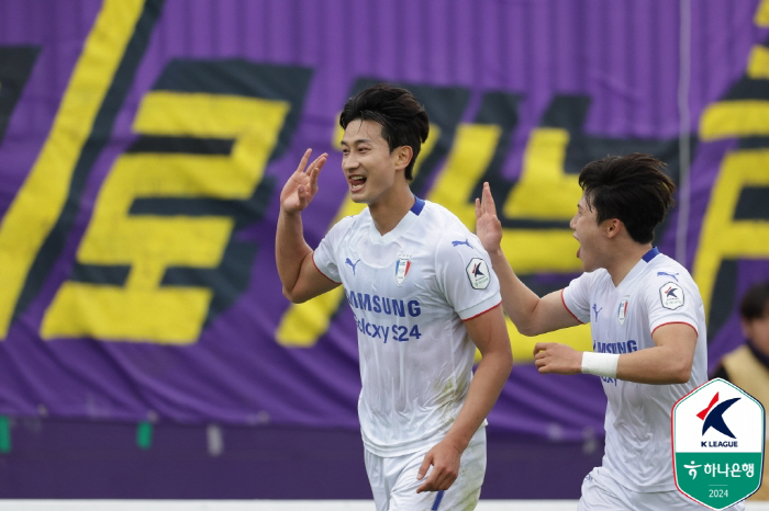 [현장인터뷰]'1골1도움' 지지대더비 승리 일등공신 김현 "팬이 준 과자…
