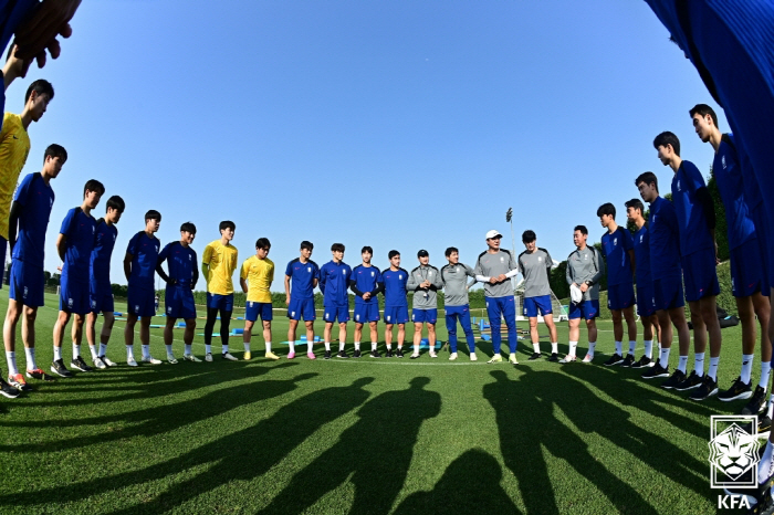 '8강 확정' 황선홍호, 오늘밤 조 1위 두고 한-일전 '이기면 신태용호…