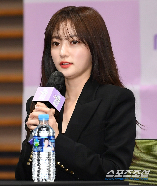 "송하윤 학폭, 아직 안 끝났다"…학폭 피해자, 메신저 내용 추가 폭로 …