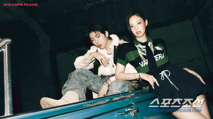 지코와 제니가 만났는데 무조건 '대박'? 'SPOT!' 콘셉트 사진 공개…
