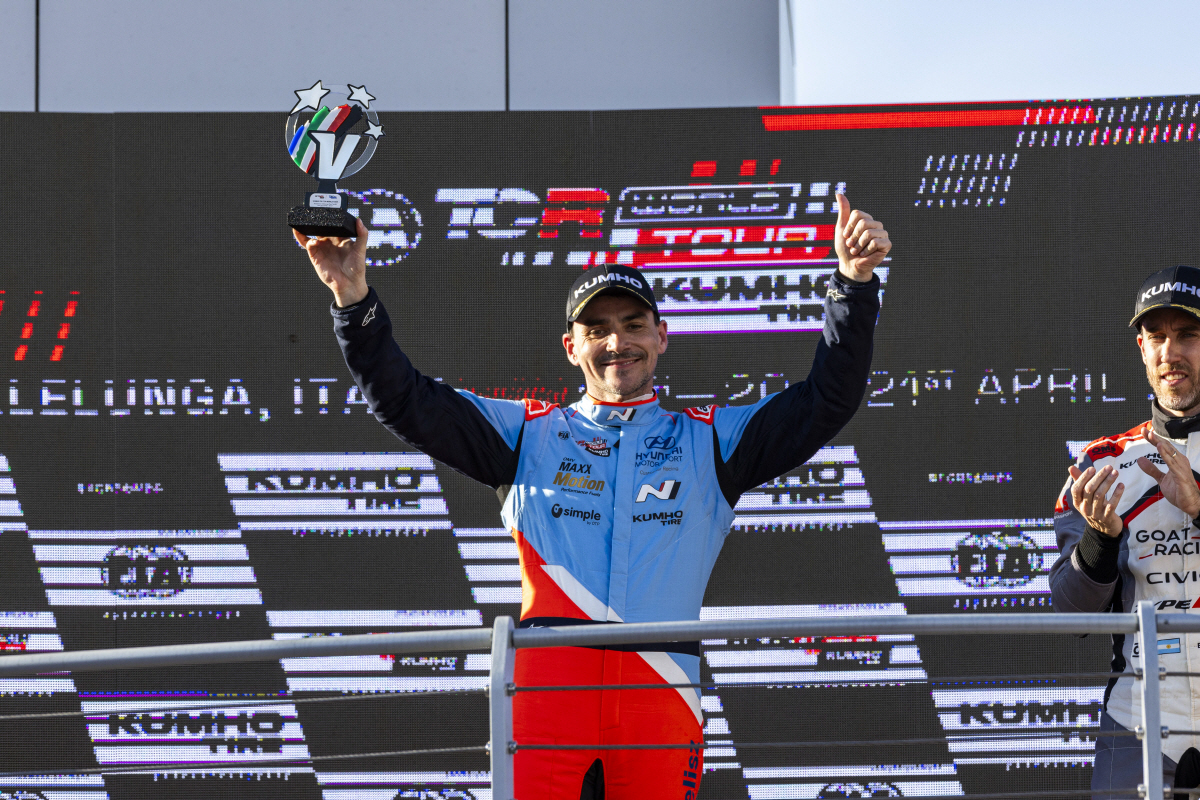 현대차 더 뉴 아반떼 N TCR, '2024 TCR 월드투어' 개막전 우…