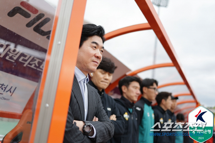 "수비축구 이미지 바꾸고 싶다!" 윤정환이 부릅니다 → 보여줄게 완전히 …