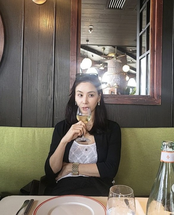 '장동건♥' 고소영, 여행 중 2kg 쪘다면서 '아이돌 몸매' 자랑 "후…