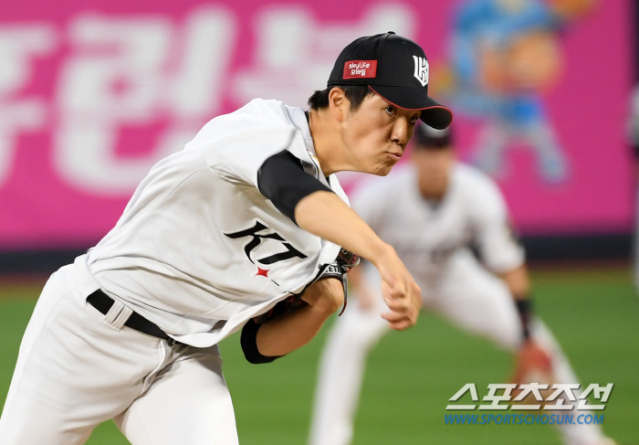 '신인왕' 앞 당찼던 루키의 호투…선발 2G 연속 5이닝 소화, 5선발 …