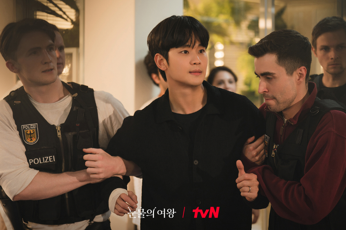 "김수현 눈물=명장면"...'눈물의 여왕' 섬세한 눈빛+눈물로 높인 몰입…